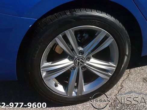 Used 2024 Volkswagen Jetta SE FWD image 7
