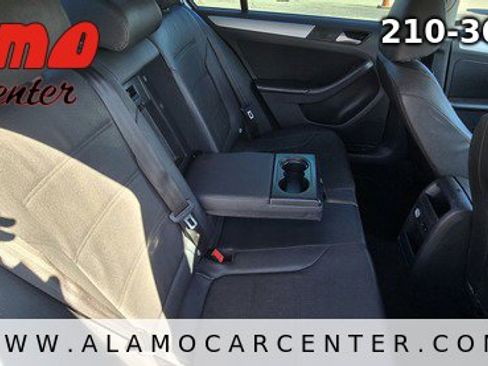 Used 2012 Volkswagen Jetta SEL image 24