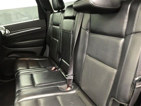 Used 2020 Jeep Grand Cherokee Limited w/ Luxury Group II image 16