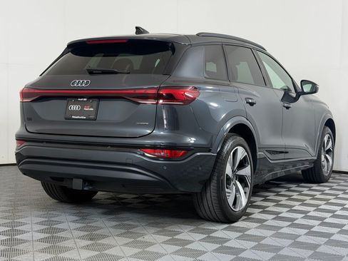 Used 2025 Audi Q6 e-tron Premium Plus w/ Premium Plus AWD/4WD image 9