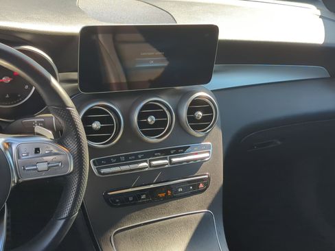 Used 2022 Mercedes-Benz GLC 300 image 30