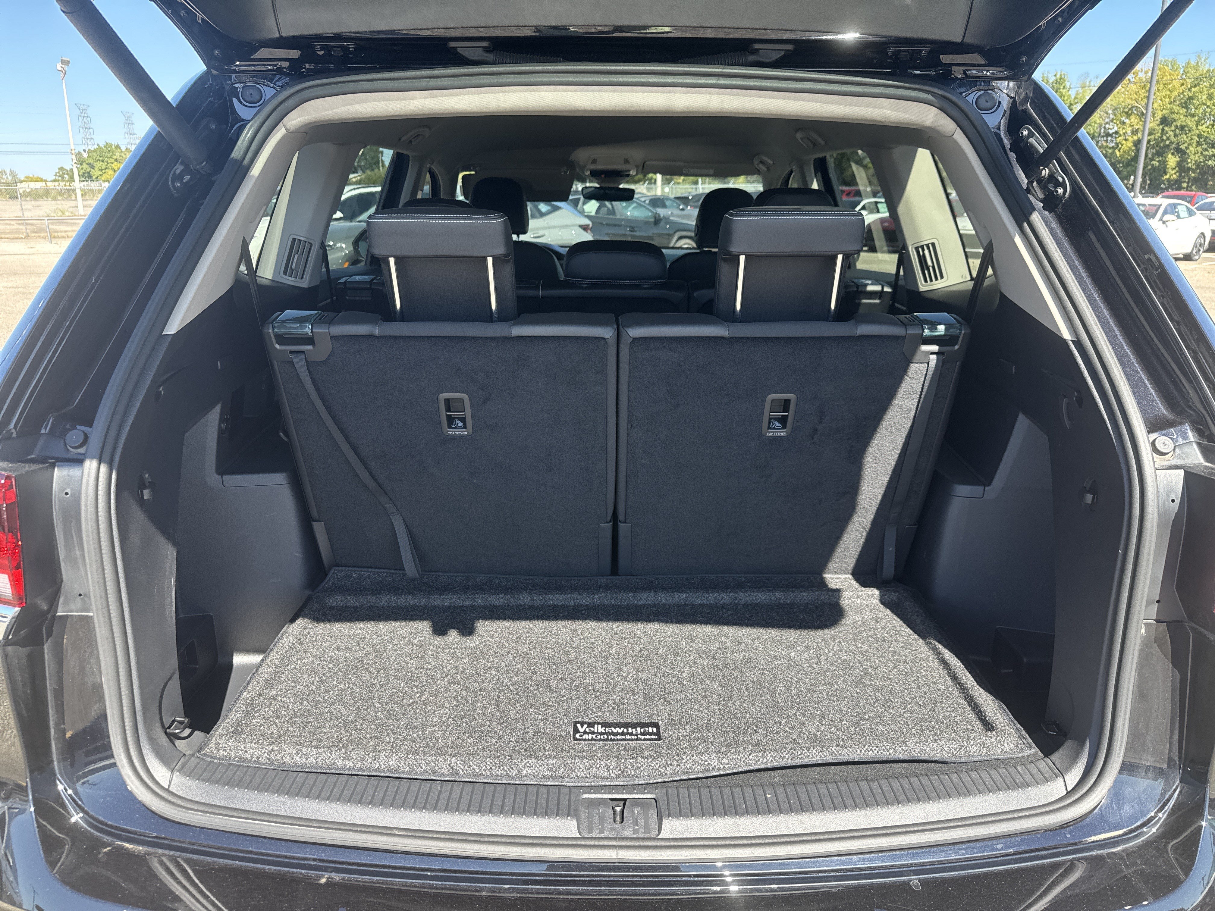 Certified 2025 Volkswagen Atlas SE FWD image 8