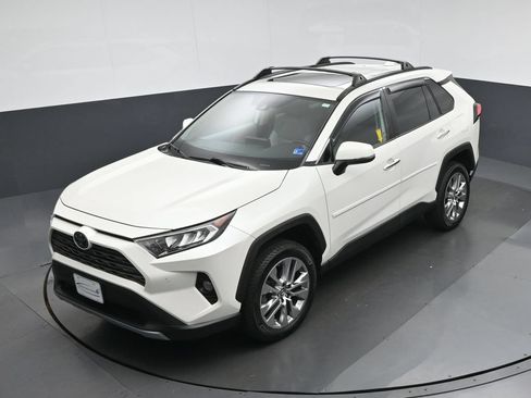 Used 2019 Toyota RAV4 Limited w/ Carpet Mat Package AWD/4WD image 59