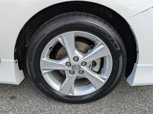 Used 2012 Toyota Corolla S image 11