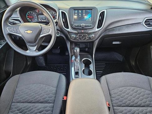 Used 2018 Chevrolet Equinox LT image 16