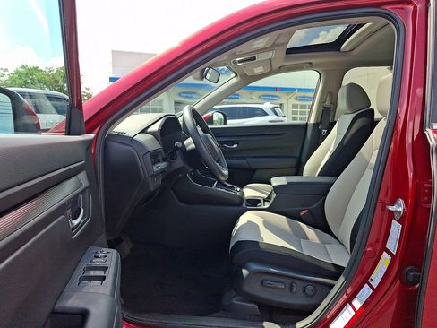 Used 2024 Honda CR-V EX image 16