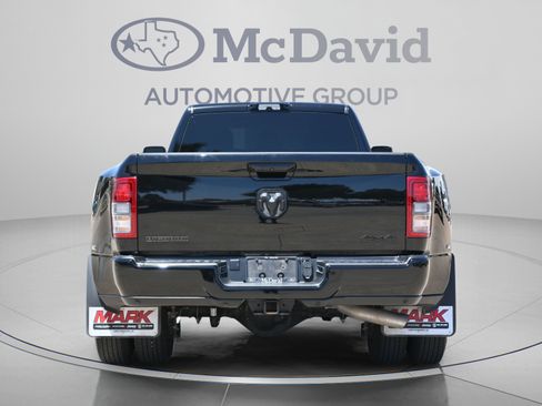 Used 2024 RAM 3500 Big Horn w/ Night Edition AWD/4WD image 10
