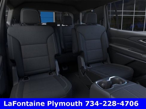 New 2025 Chevrolet Traverse LT w/ LPO, Floor Liner Package image 17