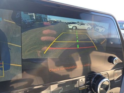 Used 2023 Toyota Highlander Limited image 15