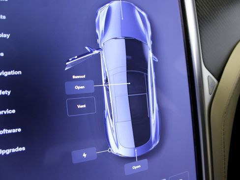 Used 2013 Tesla Model S Performance RWD image 42