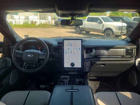 Used 2023 Ford F150 Lightning Platinum AWD/4WD image 20