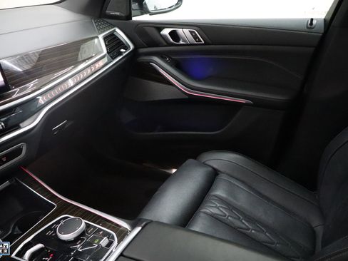 Used 2025 BMW X5 xDrive50e image 25