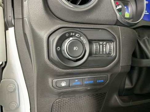 Used 2022 Jeep Wrangler Unlimited Sahara 4xe w/ Cold Weather Group image 18