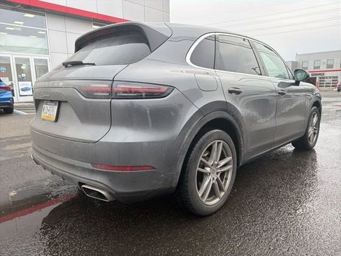 Used 2020 Porsche Cayenne image 4