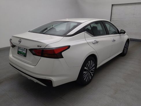 Used 2024 Nissan Altima 2.5 SV image 9