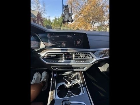 Used 2020 BMW X7 xDrive40i w/ Cold Weather Package image 9