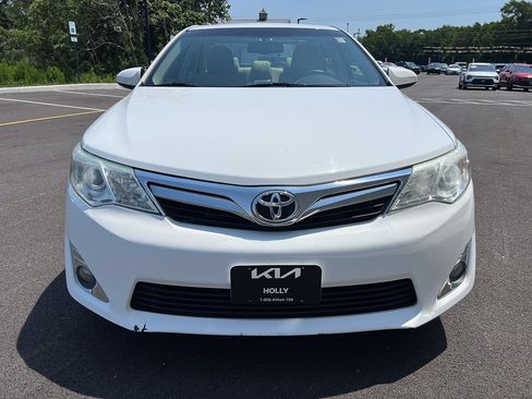 Used 2013 Toyota Camry XLE FWD image 10