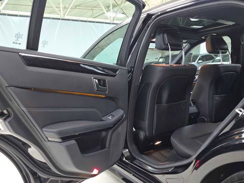 Used 2016 Mercedes-Benz E 350 4MATIC Sedan image 16