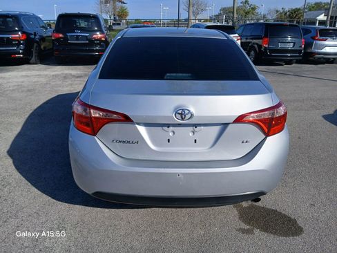 Used 2018 Toyota Corolla LE FWD image 4
