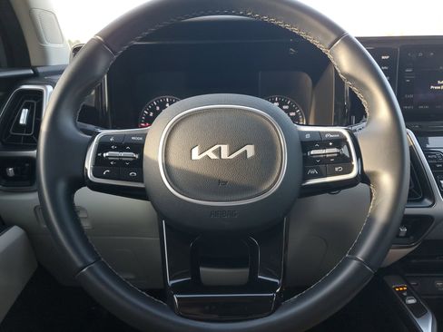 Used 2022 Kia Sorento S image 21
