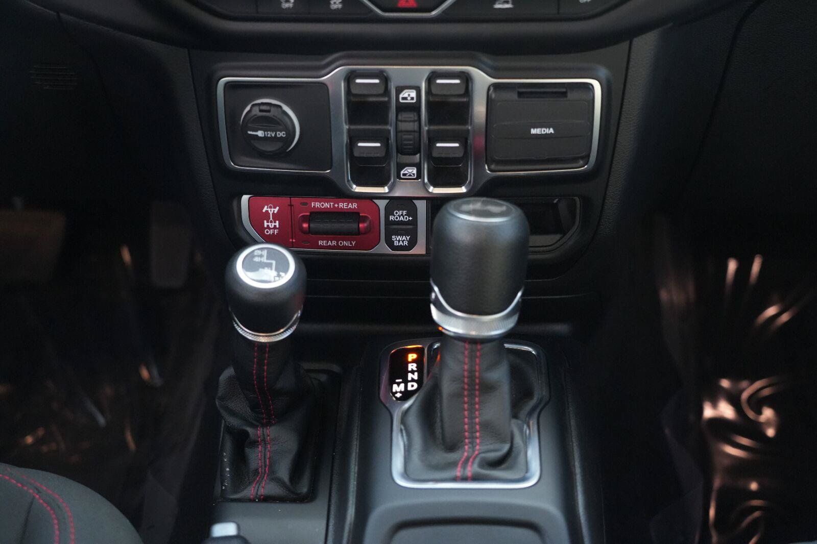 Used 2023 Jeep Wrangler Unlimited Rubicon AWD/4WD image 21