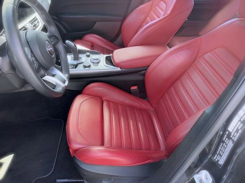 Used 2024 Alfa Romeo Giulia Ti w/ Performance Driving Package RWD image 2