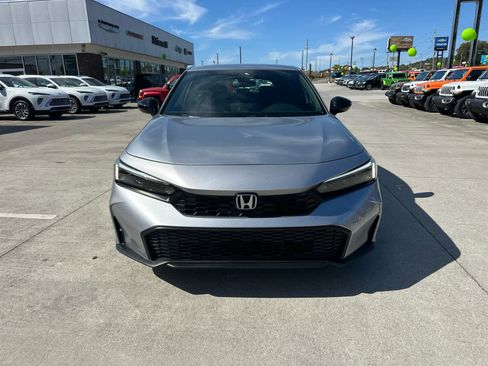 Used 2025 Honda Civic Sport image 3