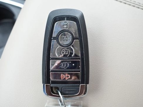 Used 2023 Lincoln Corsair Reserve w/ Equipment Group 201A AWD/4WD image 34