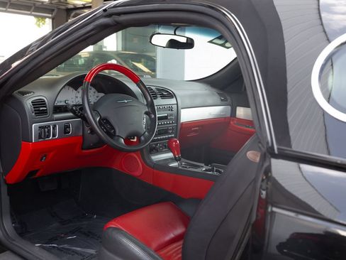 Used 2002 Ford Thunderbird RWD image 12