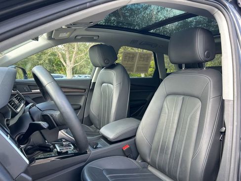 Used 2023 Audi Q5 2.0T Premium w/ Convenience Package image 21