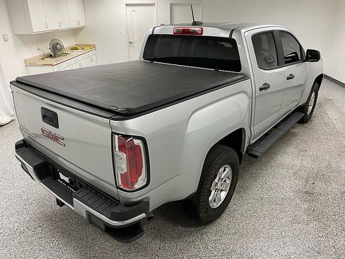 Used 2017 GMC Canyon 2WD Crew Cab w/ Convenience Package image 5