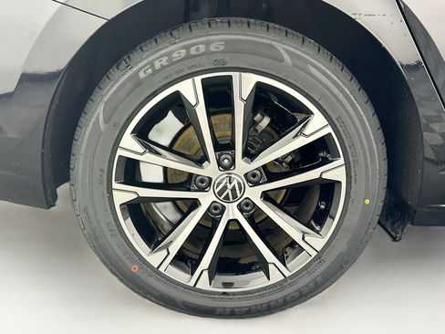 Used 2025 Volkswagen Jetta Sport FWD image 11