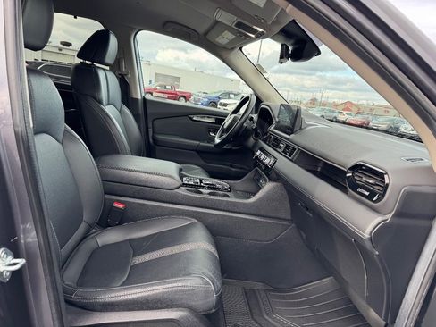 Certified 2025 Honda Pilot EX-L image 18