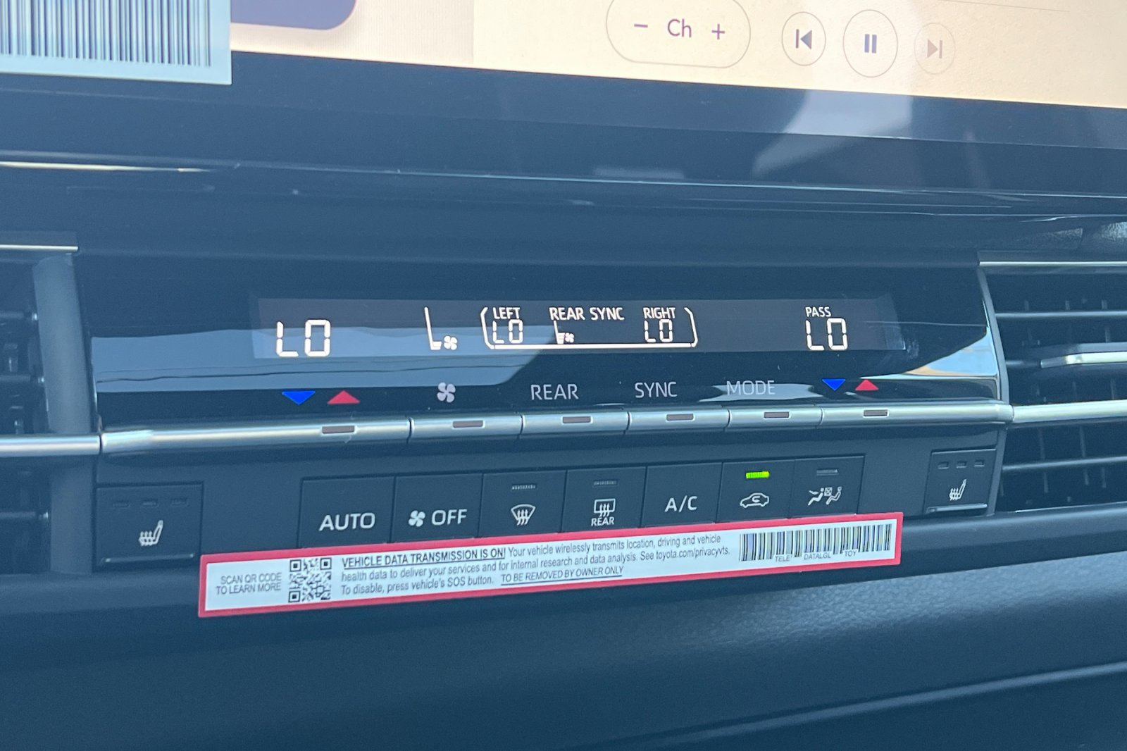 Certified 2026 Toyota Sienna XSE FWD image 20