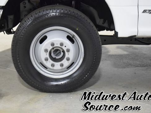 Used 2021 Ford F350 XL w/ Power Equipment Group image 9