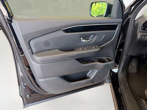 Used 2024 Honda Pilot EX-L image 19