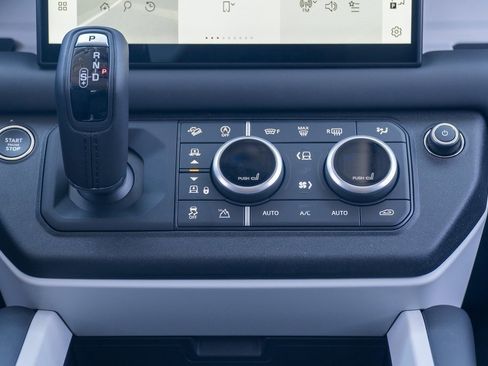 New 2025 Land Rover Defender 110 X-Dynamic SE image 18