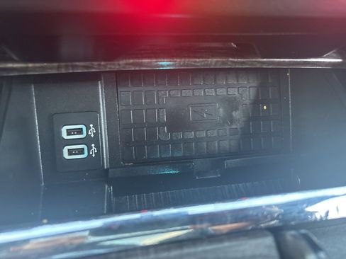 Used 2018 Ford Expedition Limited w/ Equipment Group 302A image 20