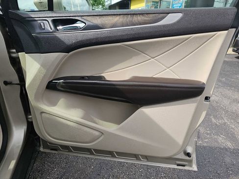 Used 2017 Lincoln MKC Reserve w/ Lincoln MKC Climate Package image 52