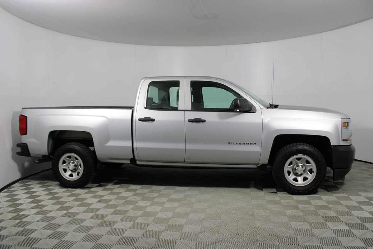 Used 2017 Chevrolet Silverado 1500 W/T RWD image 30