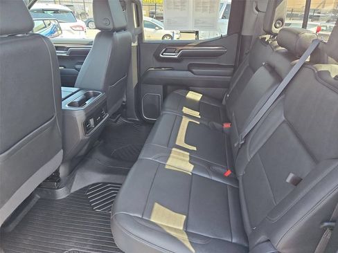 Certified 2022 Chevrolet Silverado 1500 LT Trail Boss w/ LT Trail Boss Premium Package AWD/4WD image 17