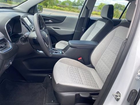 Used 2022 Chevrolet Equinox LS w/ Driver Confidence II Package AWD/4WD image 15