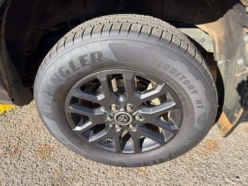 Used 2023 Toyota Sequoia Platinum image 24