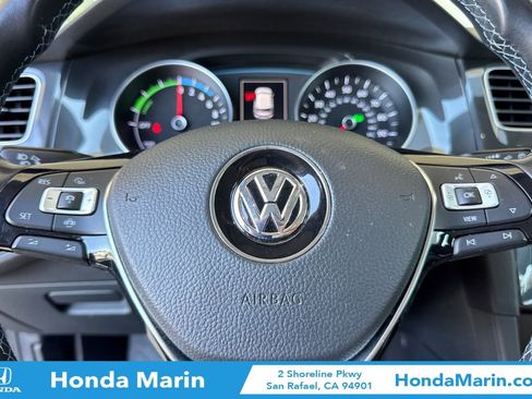 Used 2019 Volkswagen e-Golf SE w/ Driver Assistance Package FWD image 28
