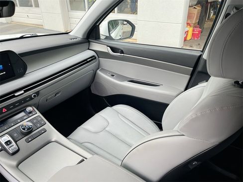 Used 2024 Hyundai Palisade SEL image 23