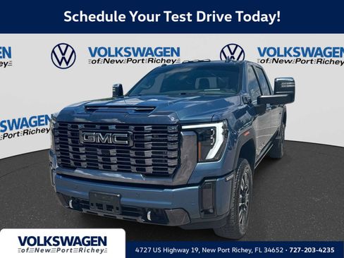 Used 2024 GMC Sierra 3500 Denali Ultimate AWD/4WD image 1