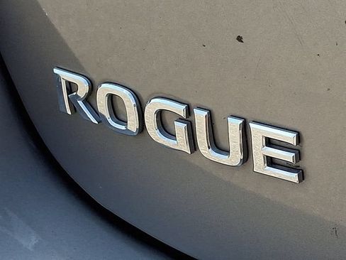 Used 2013 Nissan Rogue SV w/ Premium Pkg AWD/4WD image 29