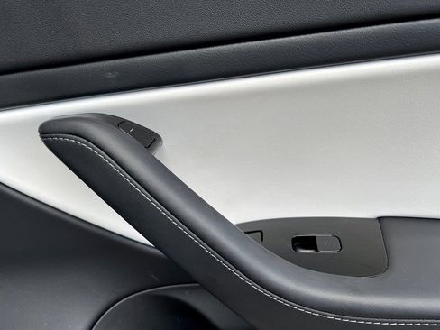 Used 2020 Tesla Model 3 Performance image 46