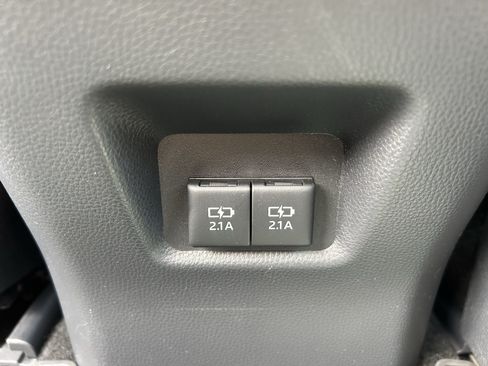 Used 2019 Toyota RAV4 Limited AWD/4WD image 20
