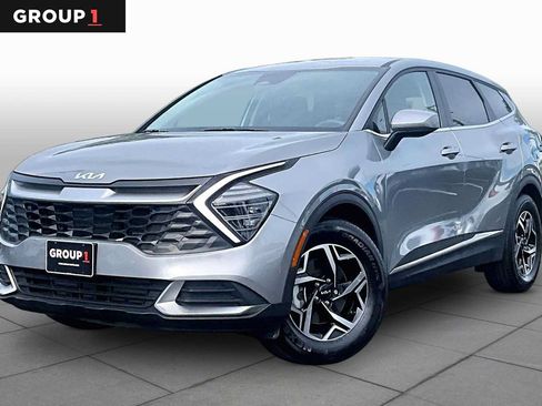 Used 2025 Kia Sportage LX FWD image 1